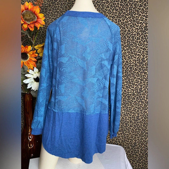 🌴3/$30🌴DOE & RAE Teal/Blue Two Tone Long Sleeved Top NWT - Picture 6 of 9